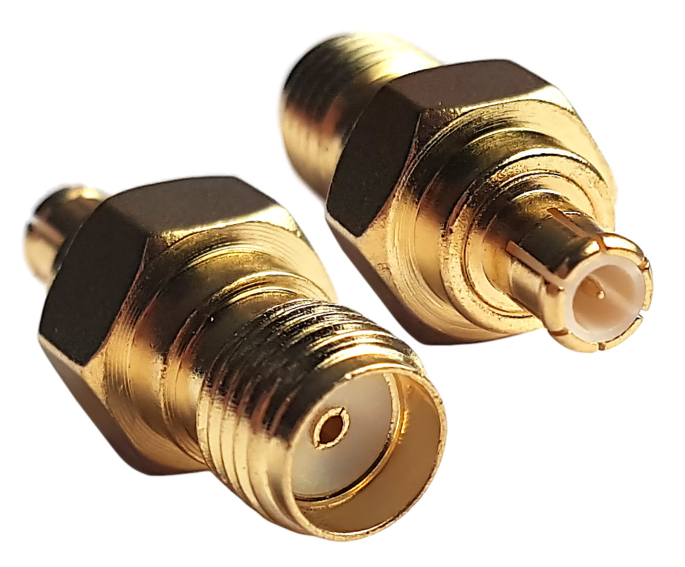 Adapter ze złączem SMA(f) - MCX(m)