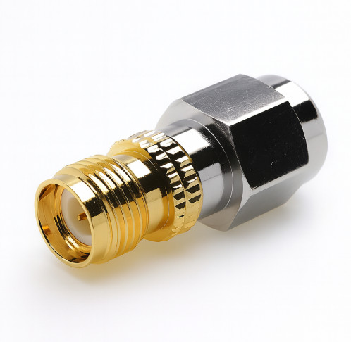 Adapter ze złączem SMA(f) - RP-SMA(m)
