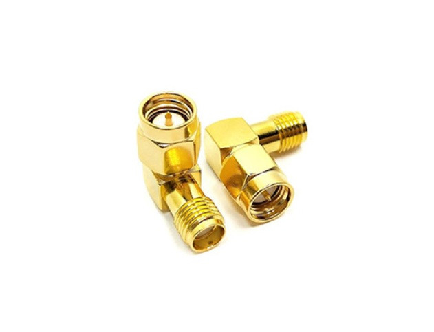 Adapter ze złączem SMA(m) - RA-SMA(f)